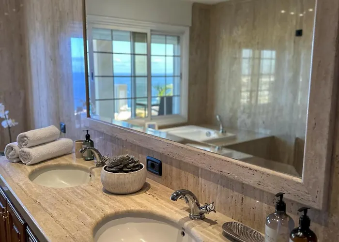 여관 Boutique Leicht & Friends 아데제