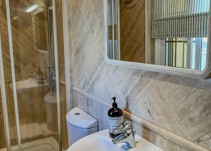 Boutique Leicht & Friends 4* 아데제