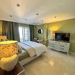 Boutique Leicht & Friends Inn